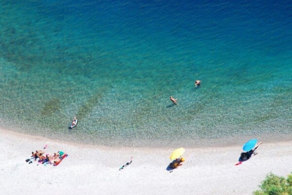 Best beaches of Chios: Avlonia